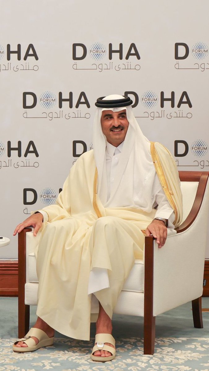 أقوى سلاح للحاكم حب شعبه له.