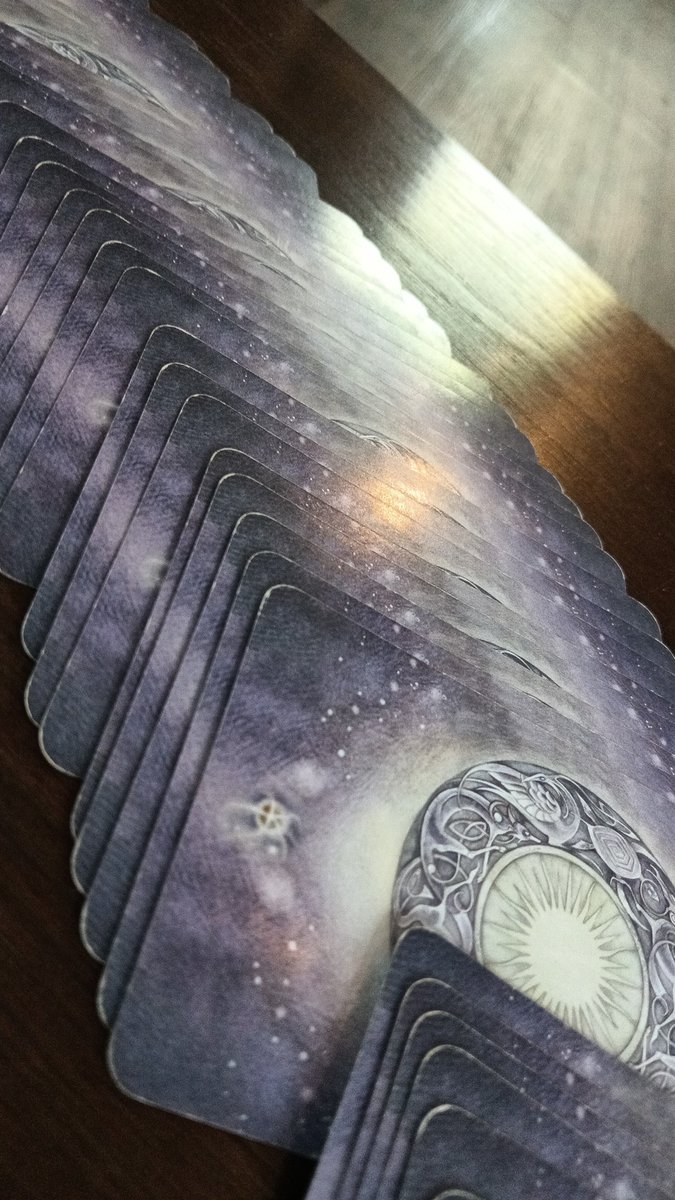 みなさんこんにちは🎍
本日もシーシャ屋デグー(<a href="/shisha_degood/">シーシャ専門 シーシャ屋デグー錦糸町</a>)様にて占います🐾

姓名診断鑑定メニューも受付中！

並行してオンライン鑑定も受け付けておりますので、ご興味ある方はDMまで✉️
シーシャとともに、ちょっと特別な体験はいかがですか？
タロットちゃんとお待ちしております🐸