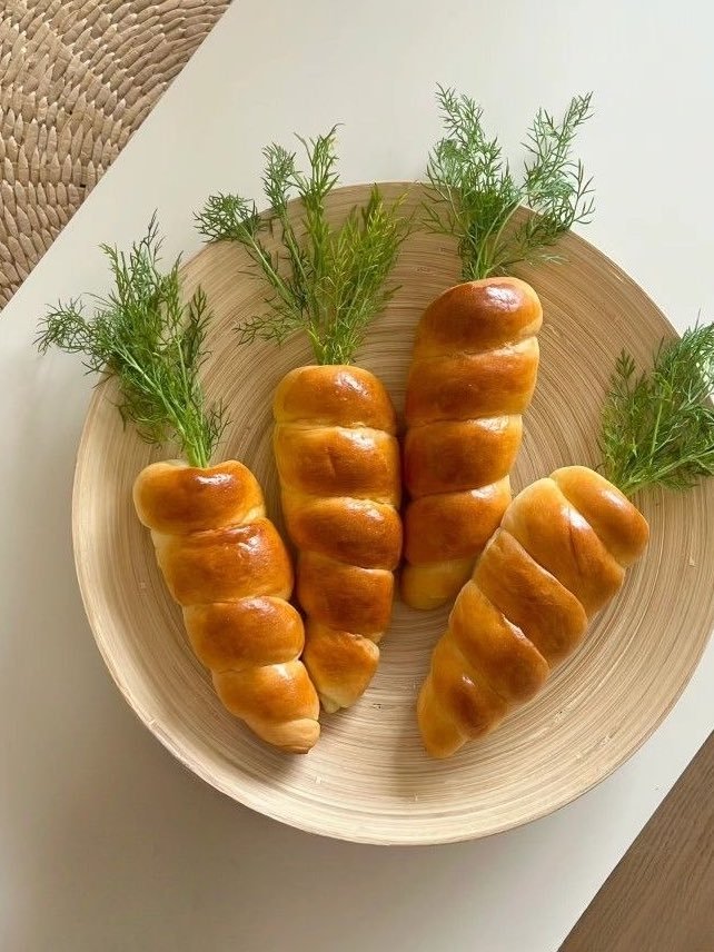 heart_jpg's tweet image. carrot bread