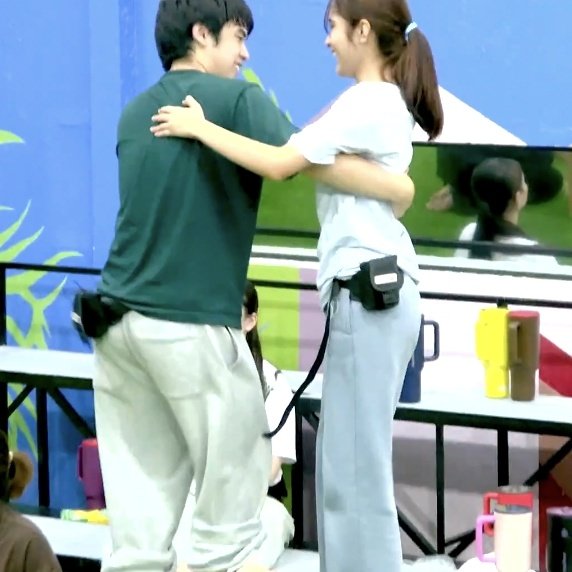 ultjoniean's tweet image. okay po lizguel ???

#PBBCollab20DanceWithMowm