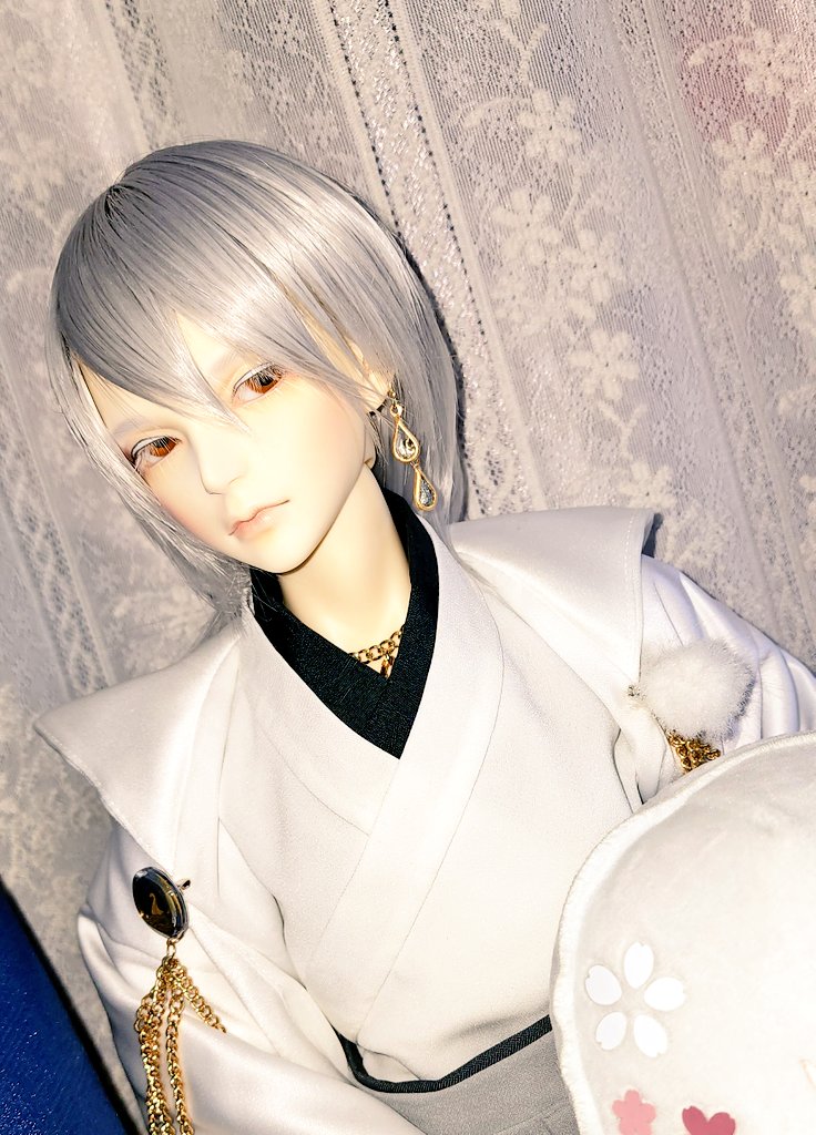 もうちょっと
濃い口メイクにしたい
鶴丸ちゃん