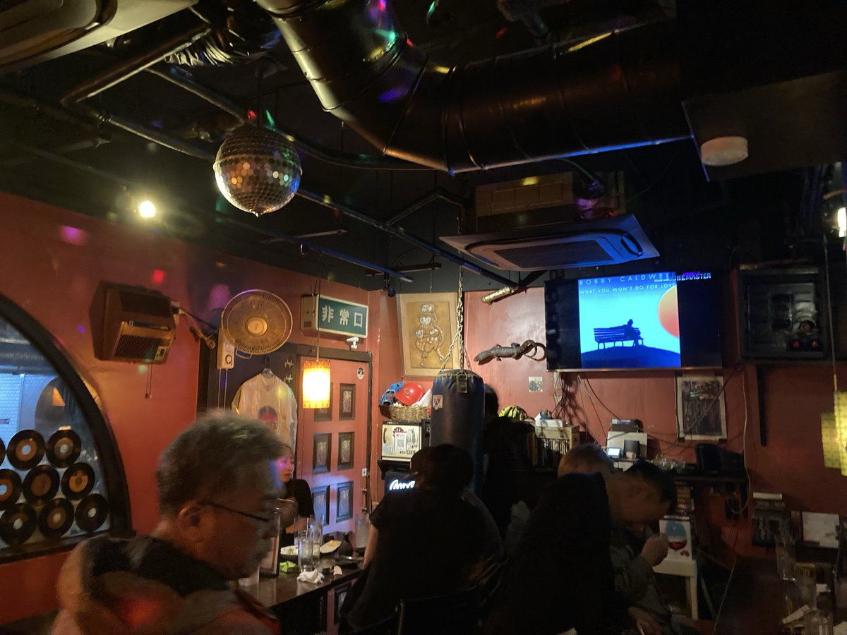 三谷幸喜氏脚本のドラマ『もしもこの世が舞台なら、楽屋はどこにあるのだろう』の舞台『八分坂』らしきところに迷い込んだ。