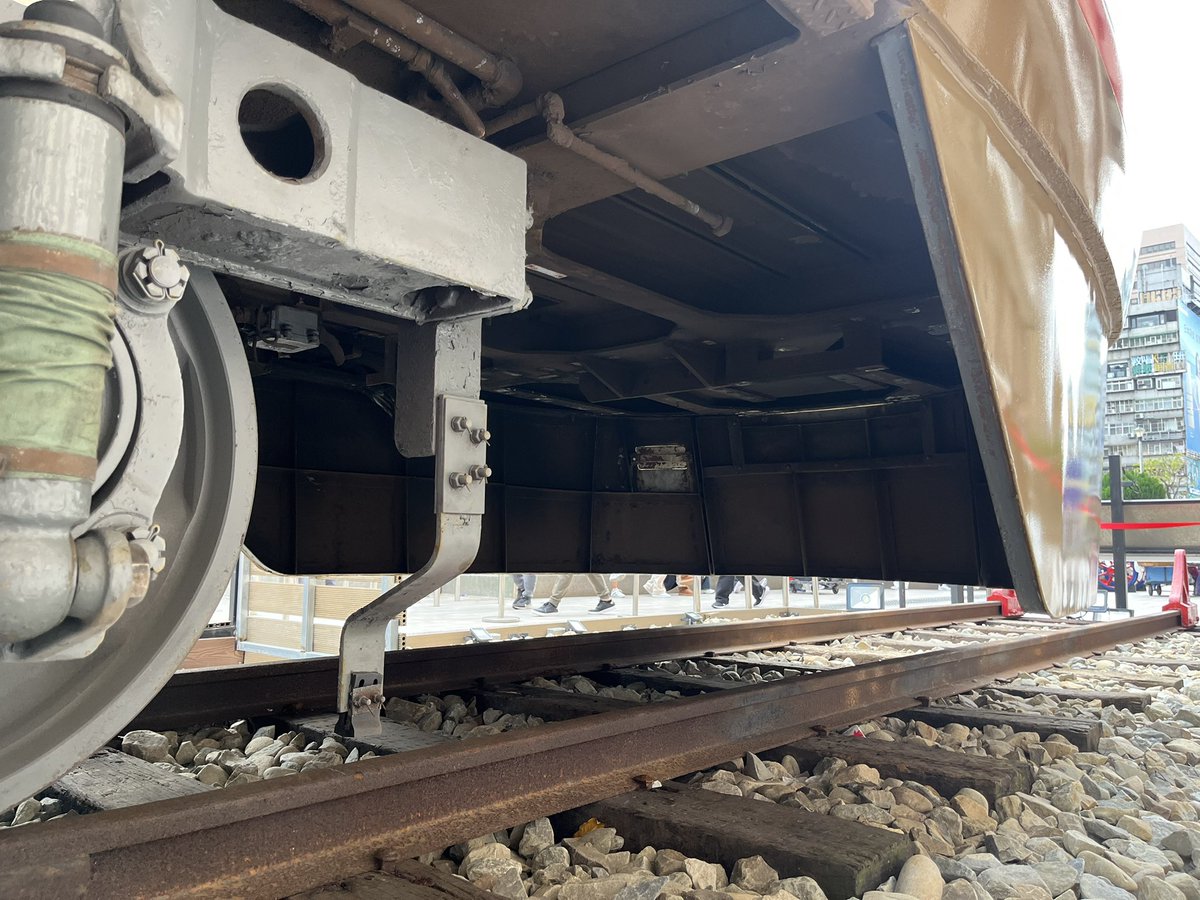 ttedousitaraiin's tweet image. あなた床下機器どこやったの？？？