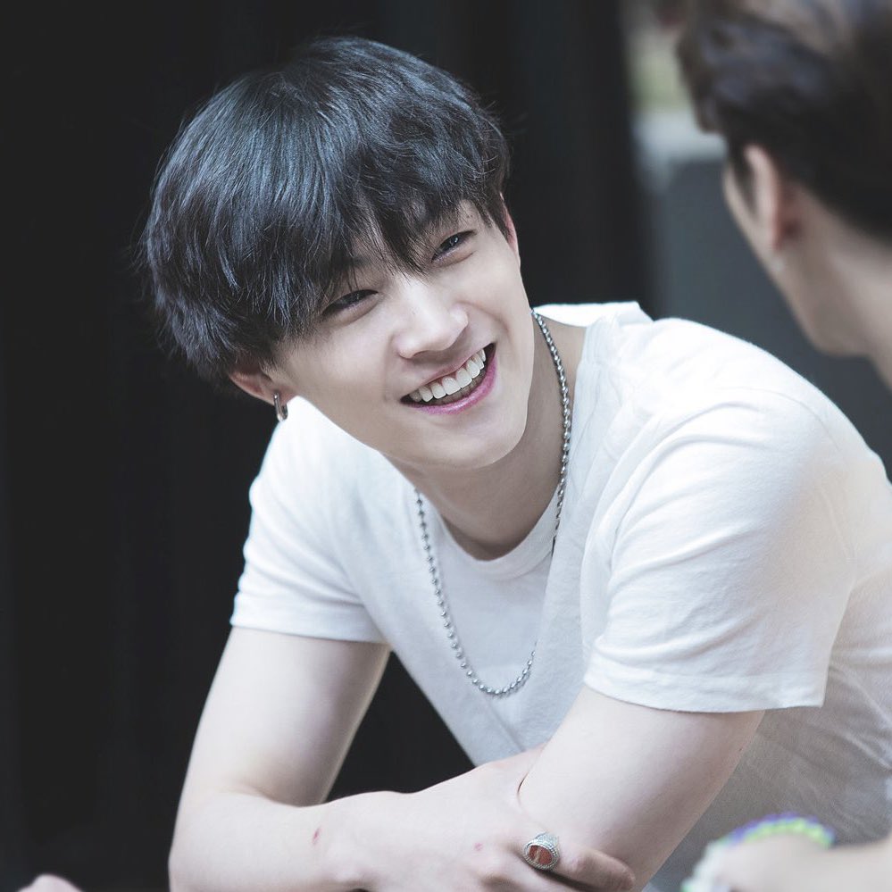 p4rk1if3's tweet image. 재범아, 너야? 
ㅋㅋ

미안합니다.