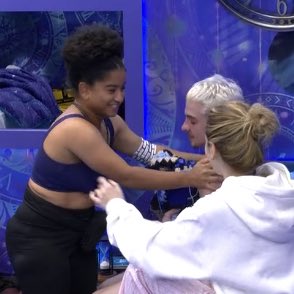 rajazeira's tweet image. milena: calma cheira aqui tem cheiro ainda