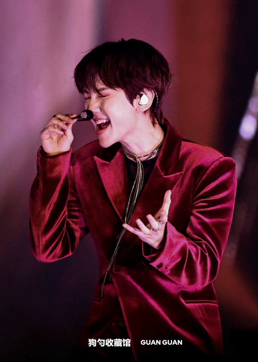 260102 Reverie [dot] 🎀

 #백현 #BAEKHYUN  #ベッキョン #边伯贤