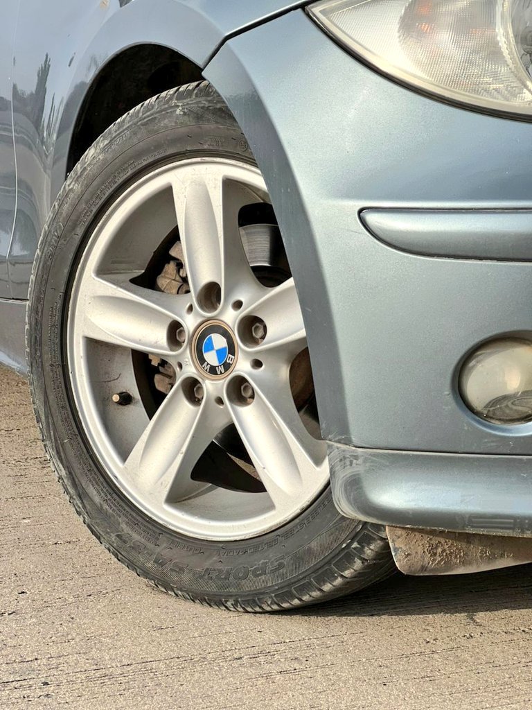 Eng_Matarra's tweet image. BMW 1-SERIES 🔥🔥🔥

REG" #DSM

▪️Cc .1990
▪️Full Ac 🌧
▪️Year 2004
▪️Clean Interior
▪️Sport Rims 🛞
▪️Android Tv 🖥🎶
▪️Full Documents ✅️ 

#BEI - 9M

IPO DAR

CALL 📞 📲-0793022184
WHATSAPP-0719542184