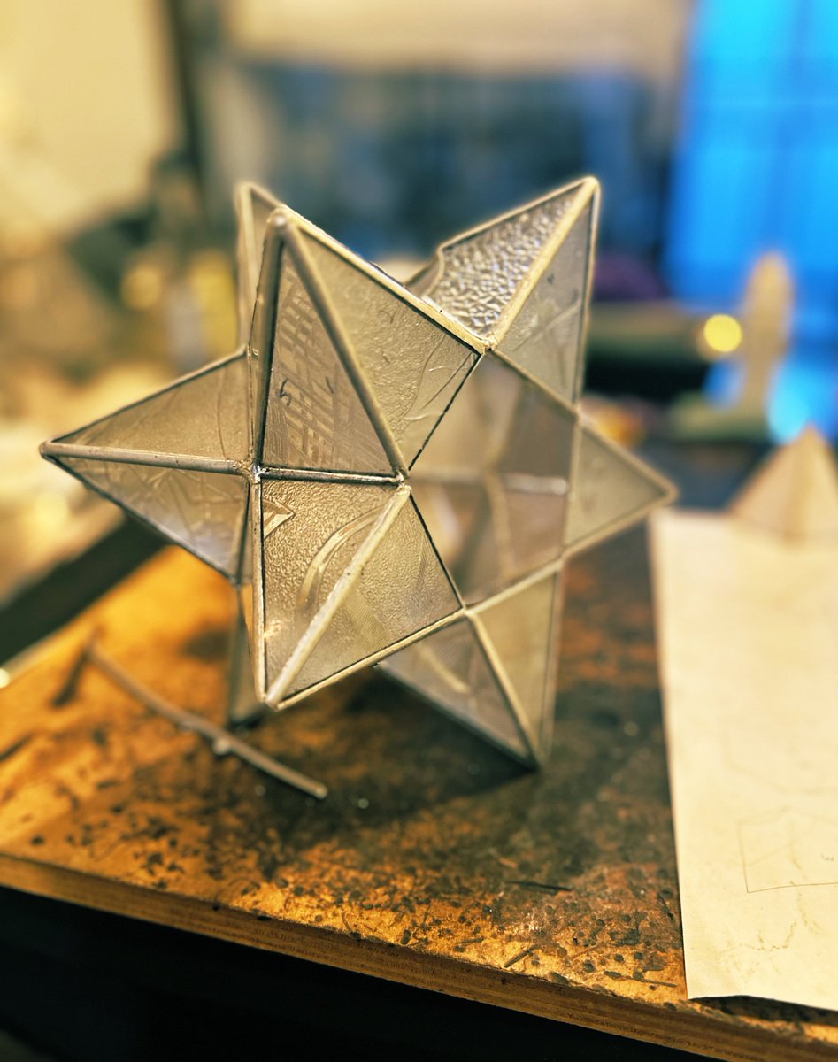 ステンドグラス モワノ𝚜𝚝𝚊𝚒𝚗𝚎𝚍𝚐𝚕𝚊𝚜𝚜 𝚖𝚘𝚒𝚗𝚎𝚊𝚞