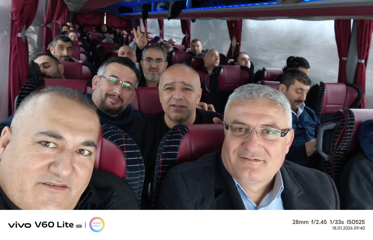 STAJMADURLARID1's tweet photo. Vazgeçmek yok 
İstanbul Çalıştayı için yollardayiz

Staj ve çıraklıgı başlangıç olsun 

@ANKSTAJCIRAK
Kartal'dan Yükselen Ses #StajÇıraklıkSGKBaşlangıcıOlsun https://t.co/1gDLcNRleS