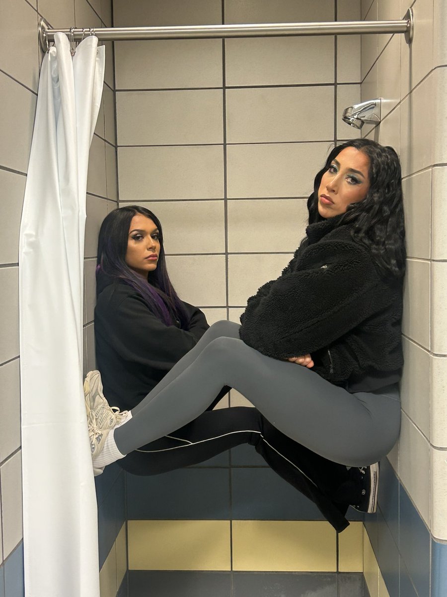 ElaynaBlack's tweet image. 