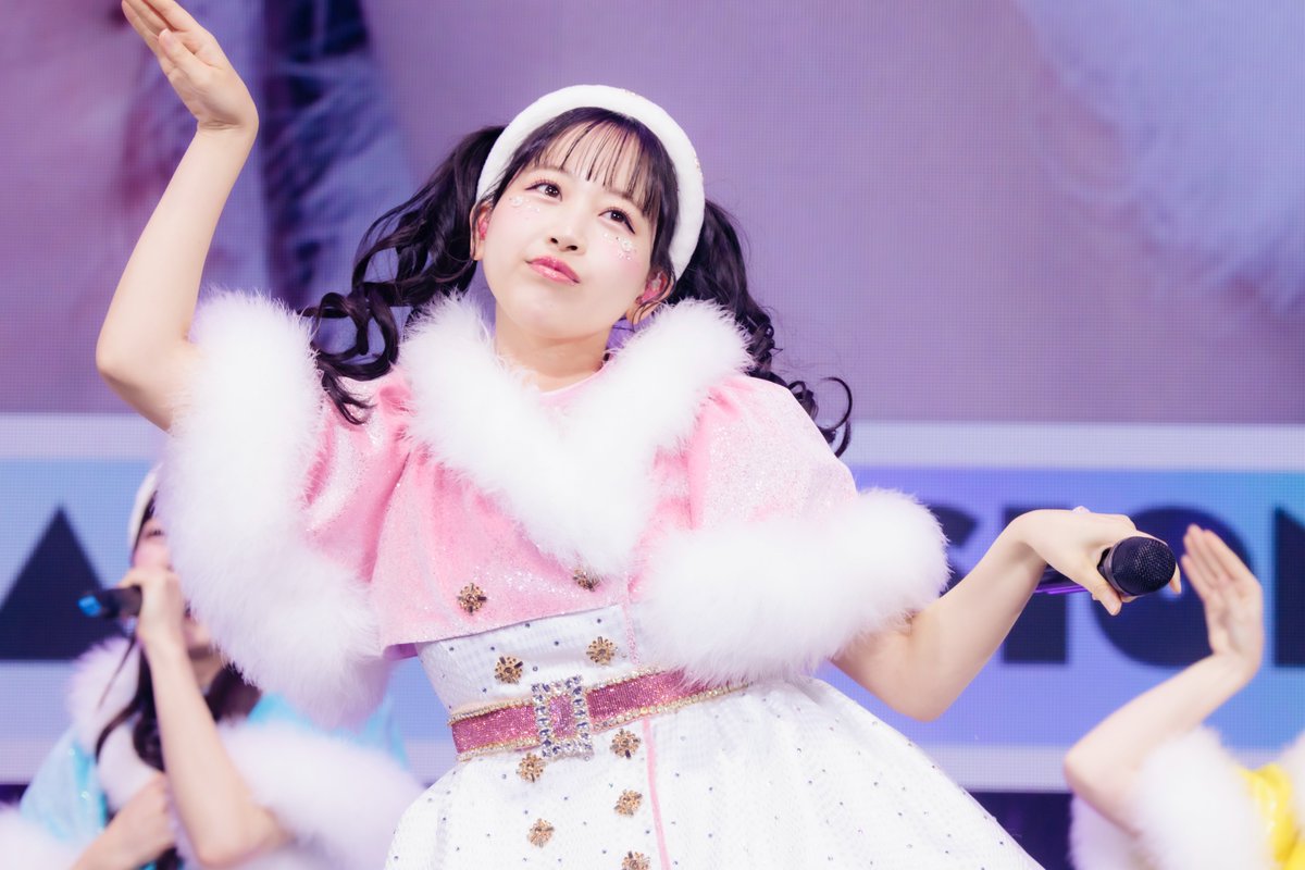 ふるっぱーフォト】 神妙な面持ちとニコニコの二面性を見せるかれん