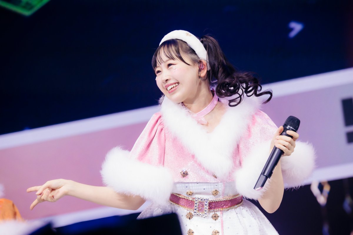 ふるっぱーフォト】 神妙な面持ちとニコニコの二面性を見せるかれん