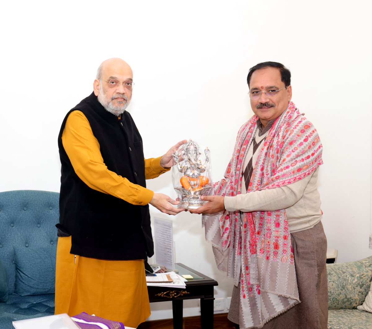 Virend_Sachdeva's tweet image. Ganpati Bappa Morya, Mangal Murti Morya! 🙏

Deeply honored to meet Hon’ble Home Minister Shri @AmitShah Ji and congratulated him on the resounding victory in the Maharashtra elections.

It is his constant blessings and visionary guidance that keep motivating karyakartas to work