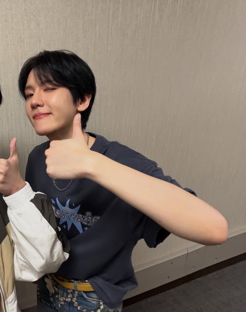 hyuneeloveya's tweet image. 흑발백현 나도보고싶다 넘넘이쁘자나