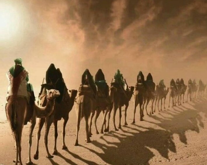 Aye zameene Karbala badh kar istakbaal
Kar, rafta rafta aa raha hai kafla hussain ka..💔