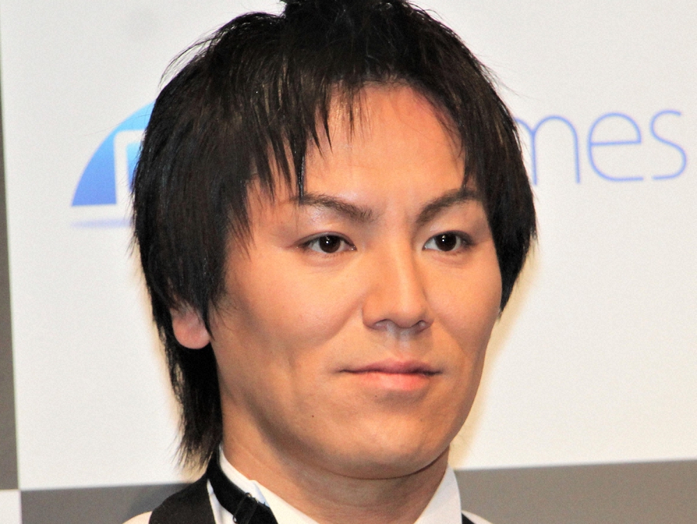 livedoornews's tweet photo. 【出禁】狩野英孝、ナイツ土屋の自宅で大失態 天井にシャンパンのふた刺さる
https://t.co/DTSgRo6Pr4

土屋が自身の新築の自宅が完成した際に、狩野をパーティーに誘った時のエピソードを披露。狩野は乾杯のときにシャンパンをこぼし、「ふたがないなと思っていたら、天井に刺さっていた」という。 https://t.co/xLEees8U8e