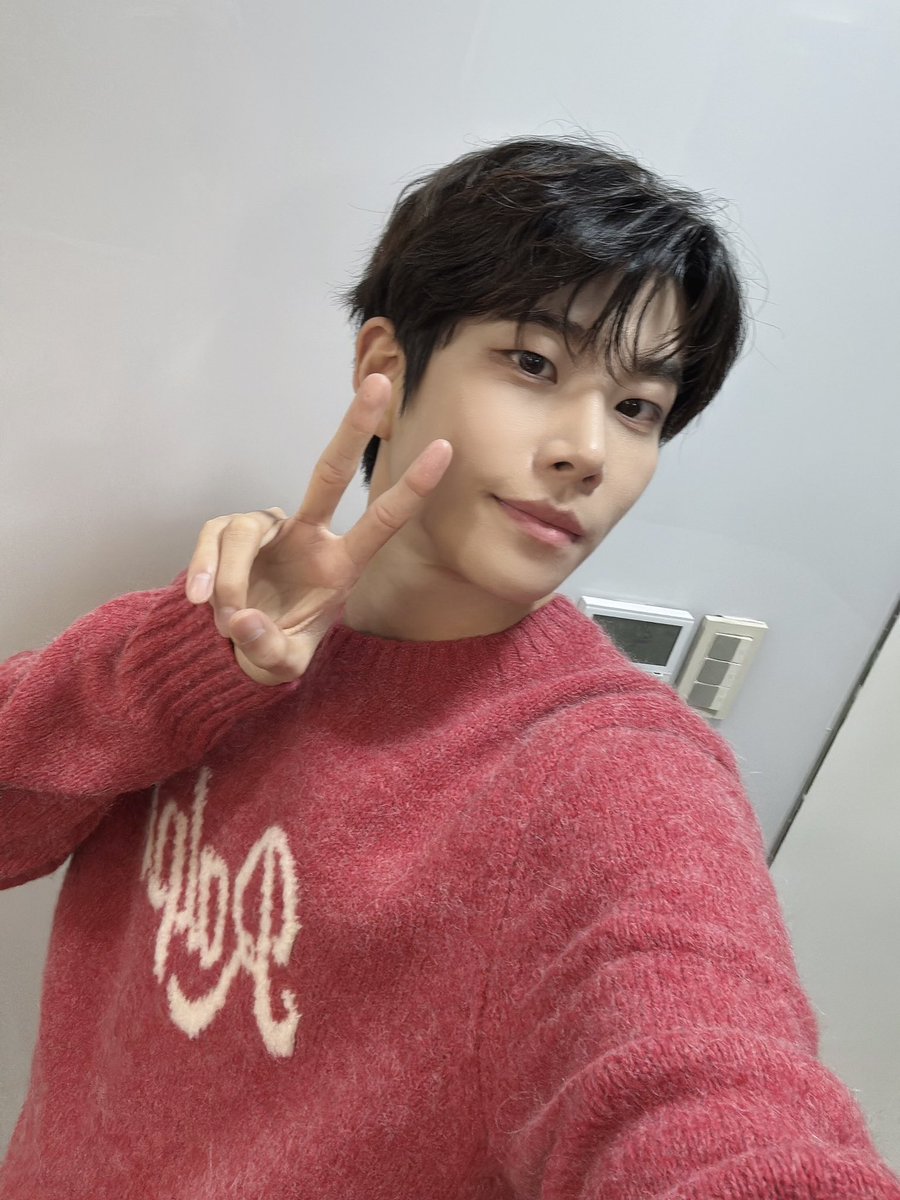 MJ_offcl's tweet image. [💬]

오늘 하루 푹 쉬자💜
글쓴이 엠쉼

#엠제이 #MJ