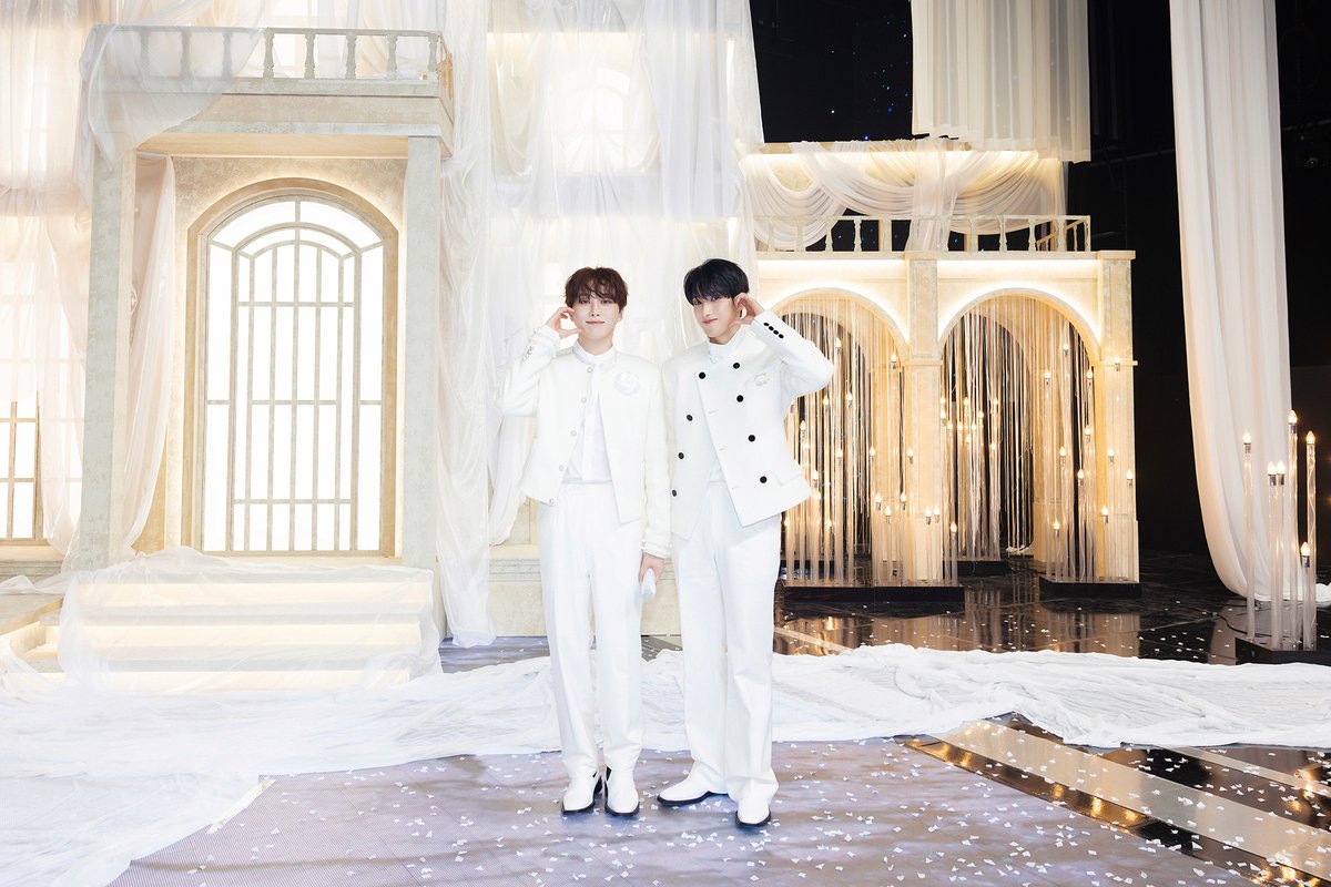 pledis_17's tweet image. [17'S] 
260118 #인기가요

#DxS #도겸X승관
#소야곡 #Serenade
#Blue