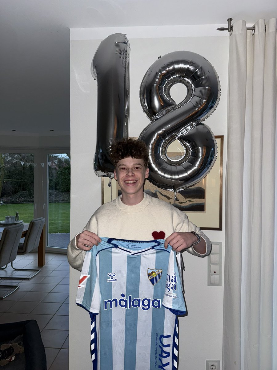 Crypto is still one of one. People I never met IRL send me birthday wishes.  Peeps I met once call me and congratulate me. And my best friend  @Carlitoswa_y send me a