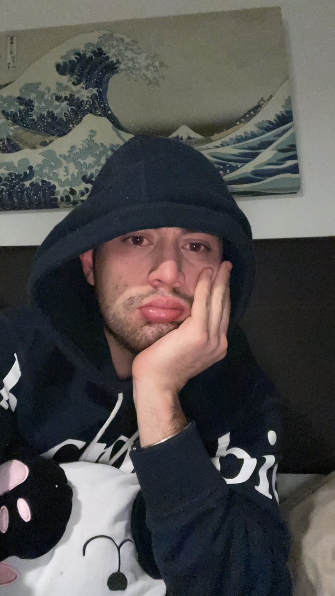 ANTES DE ESTUDIAR CRIPTO, ME DESPIDIERON DE CADA TRABAJO QUE TUVE

No por falta de habilidades

Por falta de compromiso

No importaba la empresa, ningúna “misión” o “visión” resonaba conmigo lo suficiente.

el resultado: fiestas de viernes, llegadas tarde, cero contribución real.