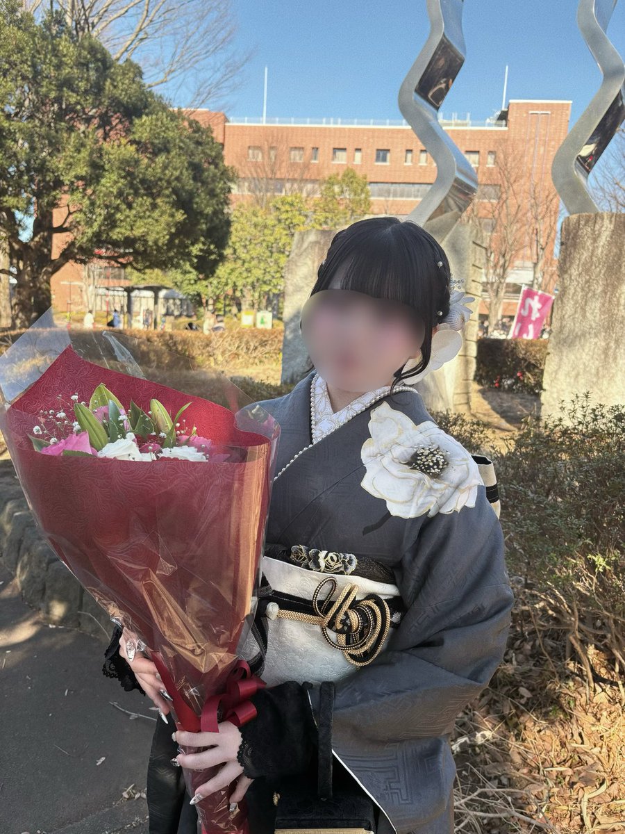 _70_S2's tweet photo. 出遅れたけど成人式行ってきた♡
これからもジェイくん世界一なので社会人なっても推していきます！ https://t.co/YmRk9dxW7z