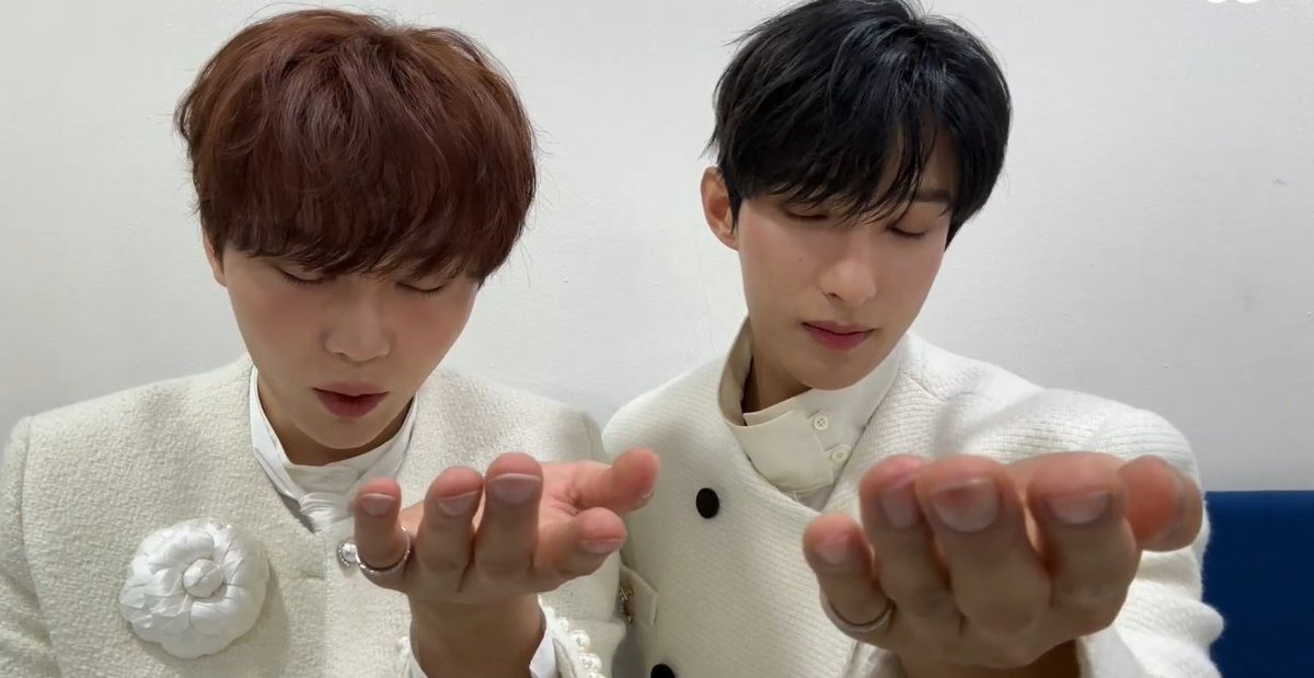 ppupu19's tweet photo. 메보즈졸귀수준제발크아아아앜 https://t.co/SR1sLBgwjc