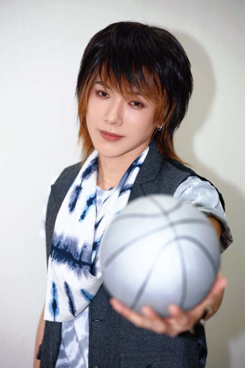 ThwDieew's tweet image. But honestly, he's so handsome 😭

DAOU Inw za 28
#DAOUJOYJOYDAY2026