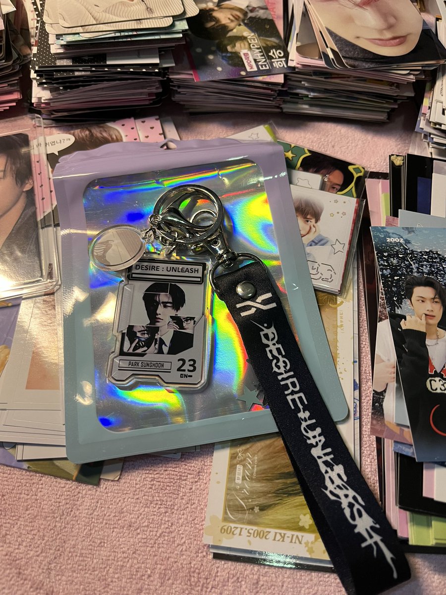 caviar4r's tweet photo. ได้รับน้องแล้วน้า แพ้คมาน่ารักมากกกก แถมเยอะปุ้ดๆ ไอเลิ้บบ ♥️ #rvmookrob https://t.co/co6Q6kF2nC