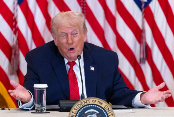 واشنطن بوست: تفاصيل اللحظة الحاسمة في قرار ترامب بشأن إيران 