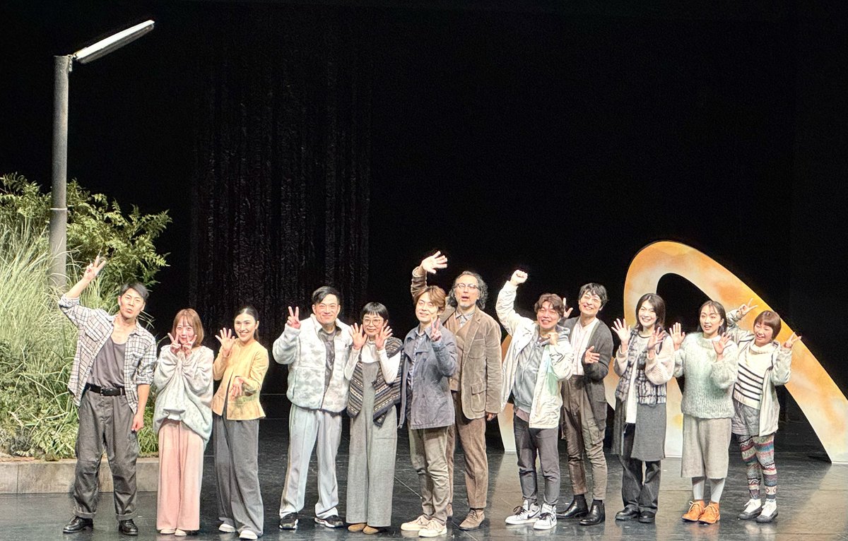 「賢治島探検記2026」を観劇しました！
ファンタジー要素や生演奏、テンポ感抜群のお芝居と共に宮沢賢治作品の懐かしさを感じました。賢治島が初台にあった…！
注文の厳しい料理店が特に面白くて筒井さんの子ダヌキが可愛すぎて良い思い出になりました🤭キノコも…🍄
素敵な舞台でした✨
#賢治島2026