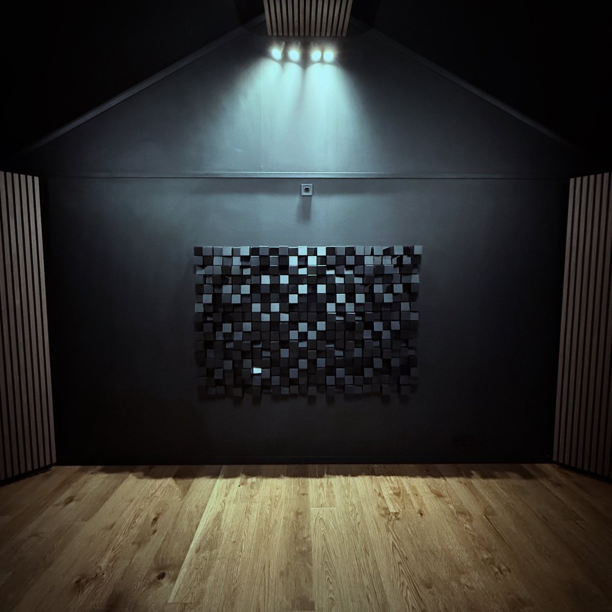 Dream achieved. Always since I was young wanted a front wall with these kind of diffusers in the studio I one day would hopefully build. With the exception of some instruction problems and lack of included screws (why?) from <a href="/Vicoustic/">Vicoustic</a> mounting them was also way simpler than I