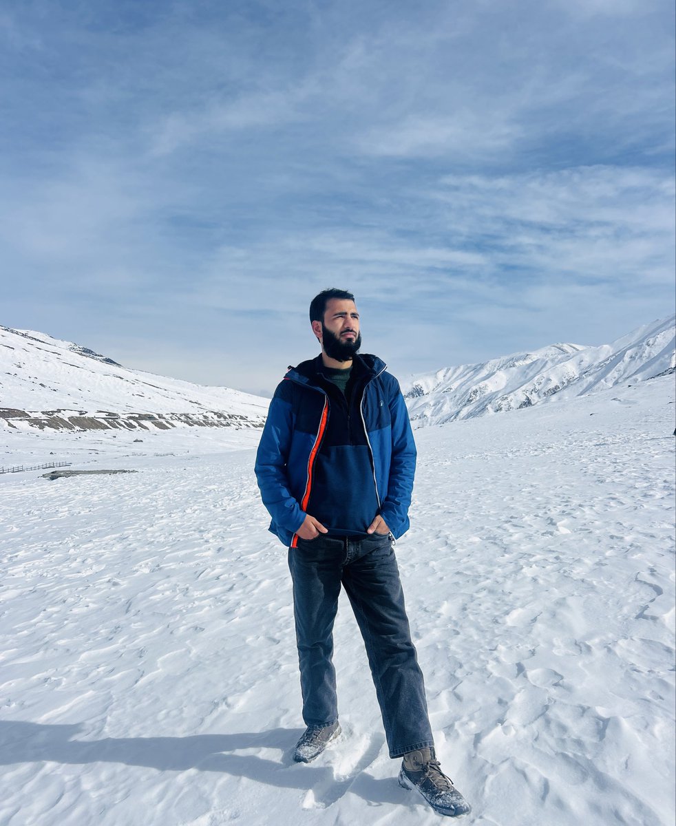 WanderWithHaris's tweet photo. #PeerKiGali #ExploreKashmir #RoadTrip #MountainPass #Wanderlust #JourneyNotDestination https://t.co/dRLkgaErYo
