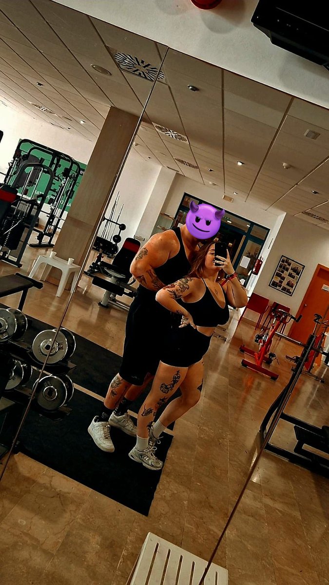 Bon, je baise le gymbro derrière moi ?