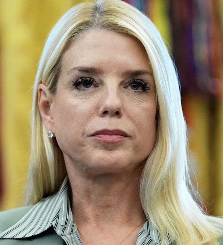 TribunePop23's tweet image. 🚨 ALERTE INFO

Le ministère américain de la Justice (DOJ) a demandé au juge fédéral Paul A. Engelmayer de rejeter la demande visant à nommer un tiers indépendant pour superviser et accélérer la publication de documents liés à Jeffrey Epstein dans le dossier pénal Ghislaine…