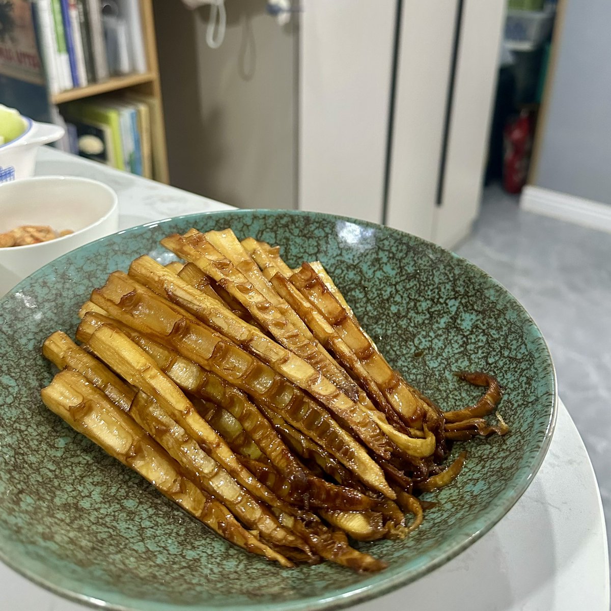 偷偷做饭然后惊艳所有人 tweet media