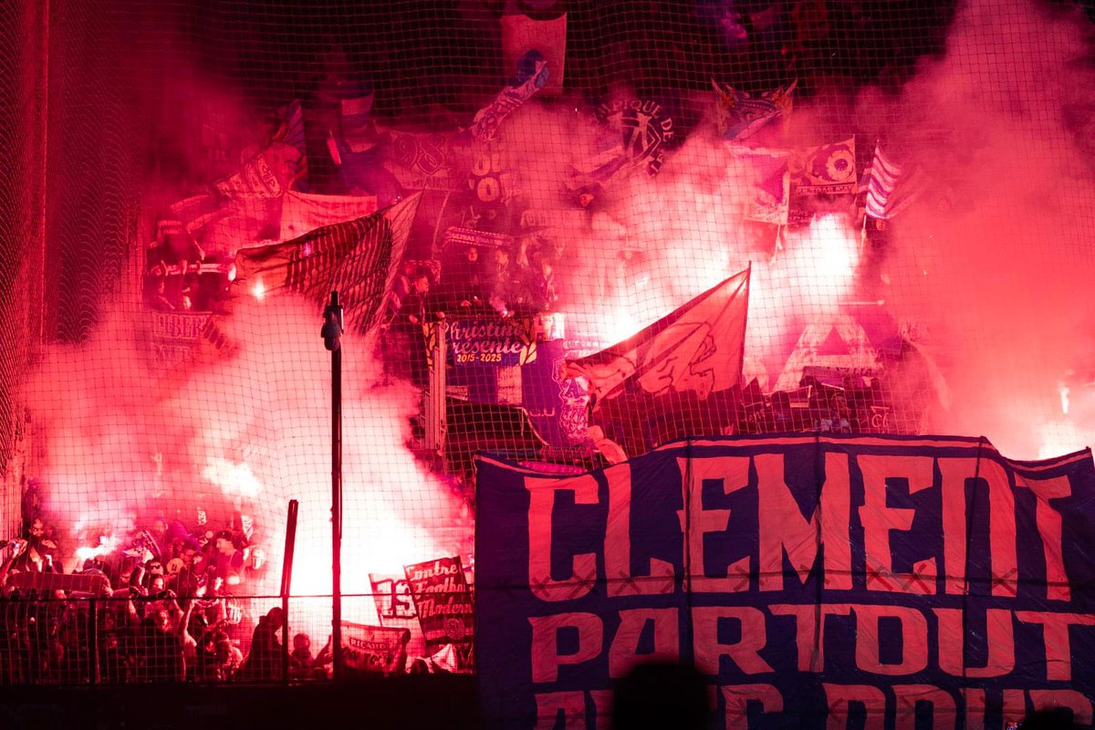 VGCU84's tweet image. #SCOOM Une prestation en tribune et sur le terrain à l’unisson! Clément partout avec nous, #ForzaOM 🔥🐉🔵⚪️