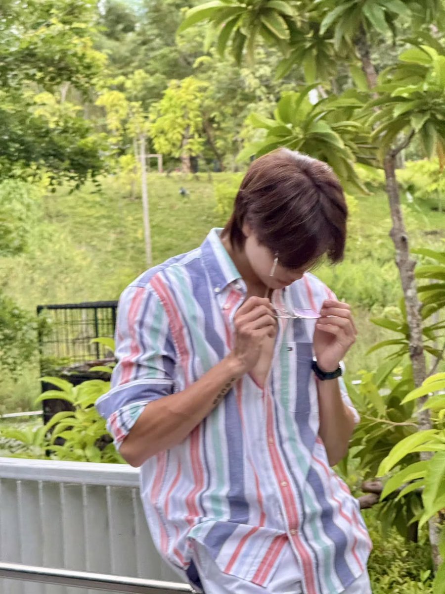 naragrapht's tweet image. take pictures of each other 😍🥰 i bet there are tons of photos of each other on their phones.

#MeAndTheSeriesFinalEP