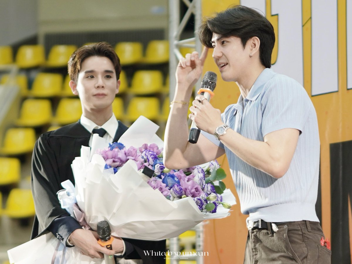 EvthIsForLove's tweet image. It’s yours💜🩵

#JimmyGraduationDay
#jimmyyjp_  @jimmyyjp_ 
#sea_tawinan  @Sea_tawinan 
#jimmysea