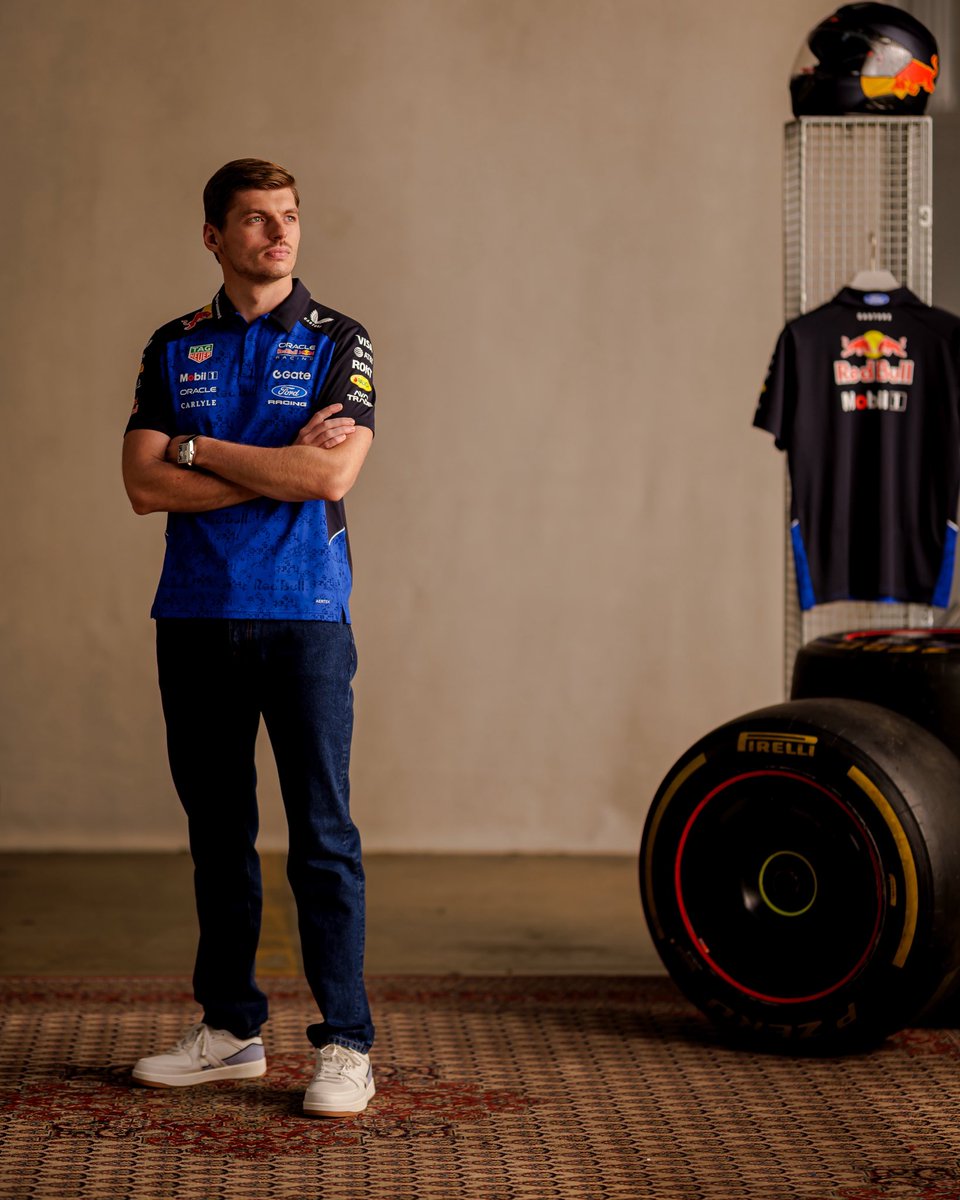 VerstappenCOM's tweet photo. Eyes forward. Locked in for 2026 🔜

https://t.co/1NDY2602WC https://t.co/JdinIB1Icv