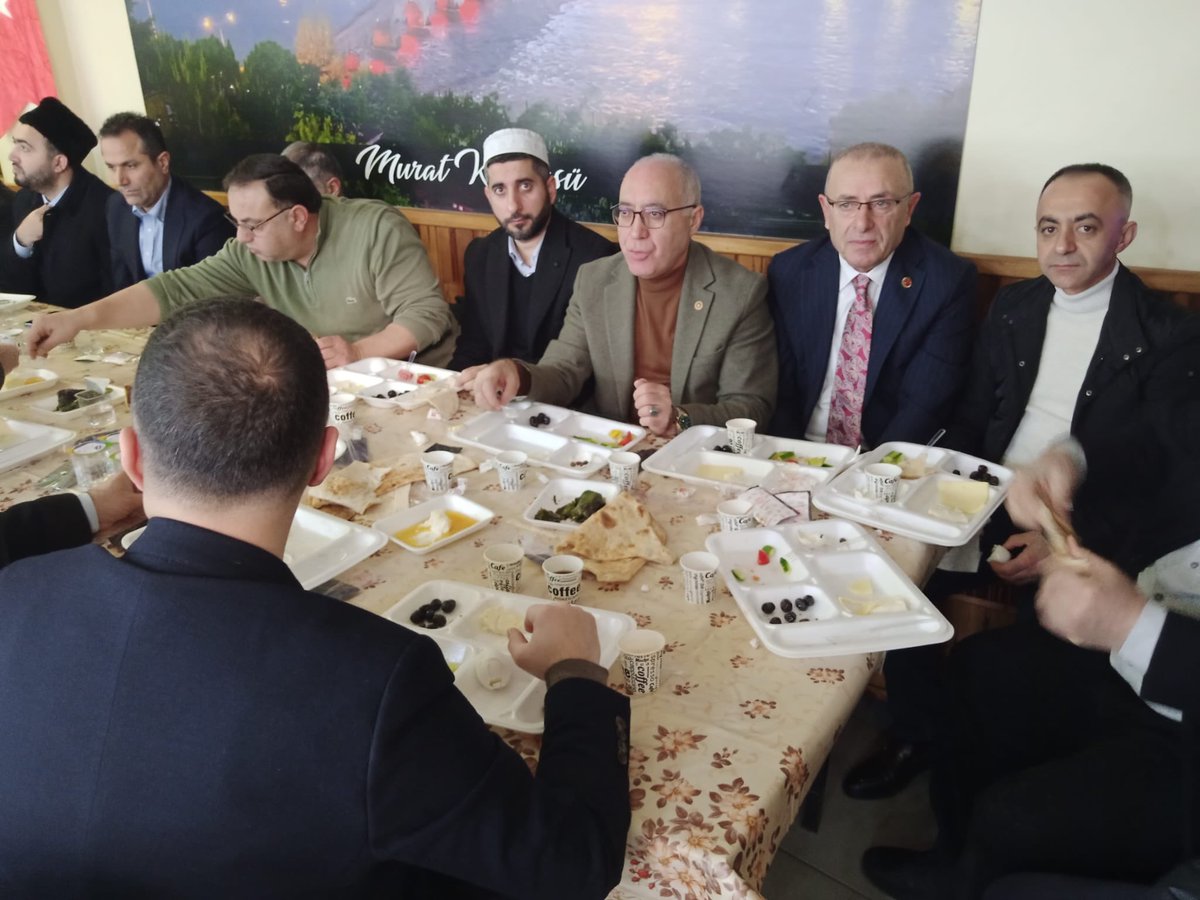 dogandemir41's tweet photo. 📍Başakşehir/ İSTANBUL

Başakşehir Muş Derneği’nin Olağan Genel Kurulu’na katıldım, hemşehrilerimle bir araya geldim. Tüm hemşehrilerime ilgi ve misafirperverliklerinden dolayı çok teşekkür ediyor, seçilecek olan yönetim kuruluna başarılar diliyorum. https://t.co/yZD899cGxl