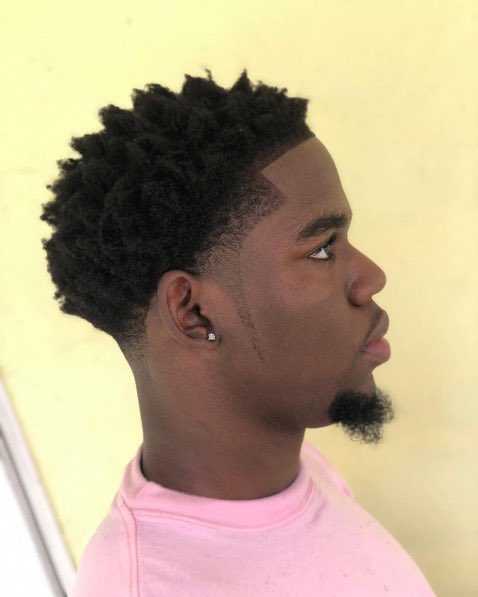 Milito177's tweet image. To get a barber who can give you this style in Africa, you need connections