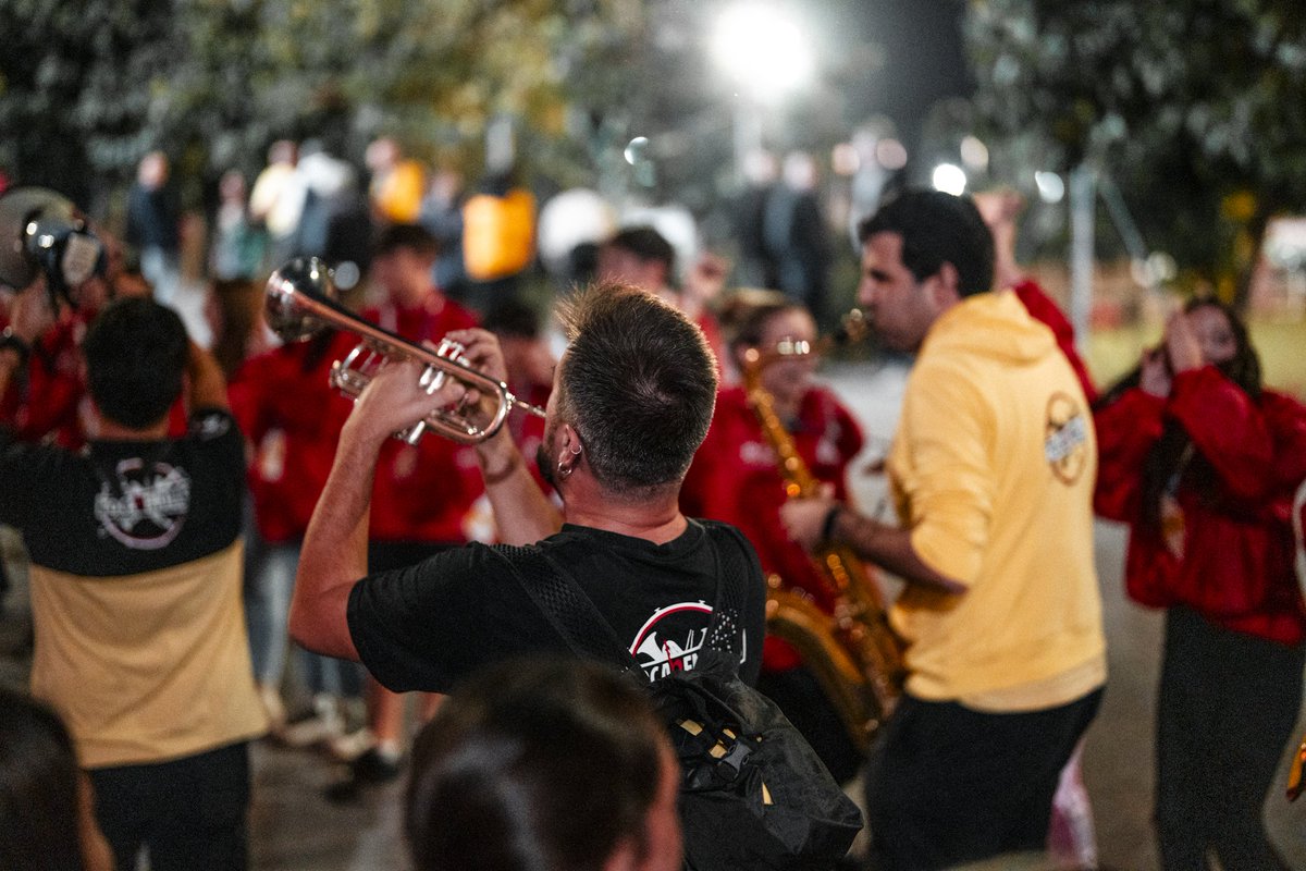 El pròxim cap de setmana ens tancarem tots a fer una mica de pinya, assajar, treure temes nous i fer unes ballaruques! 

Si teniu alguna suggerència ara és el moment, que després són queixes 😂
📬⬇️