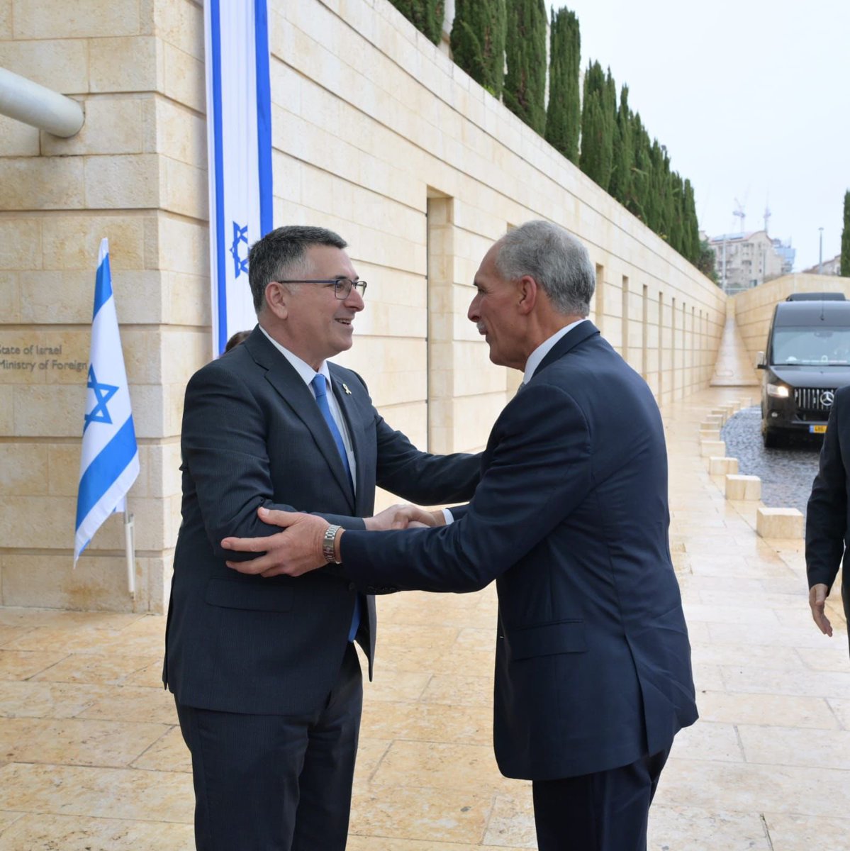 gidonsaar's tweet image. Honored to welcome the President-elect of Honduras @titoasfura to Jerusalem, following his historic victory in the elections. I'm certain that under his leadership,  Honduras will again be one of Israel's close friends and allies. We intend to do all that we can to assist…