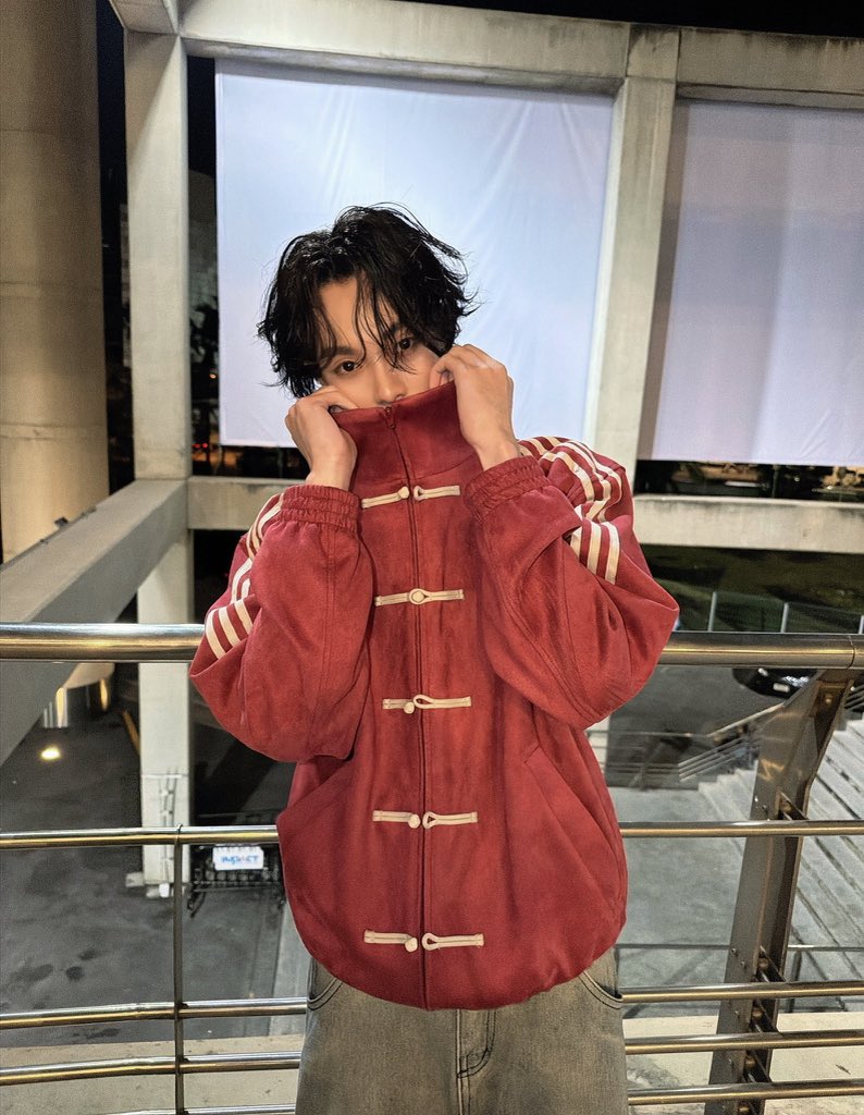 DreaminNusquama's tweet image. Behind 📷 

#Copprphuriwat 
#copperfifa
#fifa_th #fifa_thanut 
@Fifa_thanut 🐼