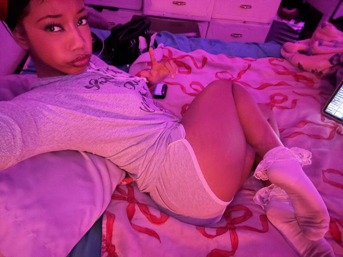 Send2Simonee's tweet image. here's ur nightly relapse fuel ⛽️ . Making losers weak 4 dirty sock brats &amp;lt;3