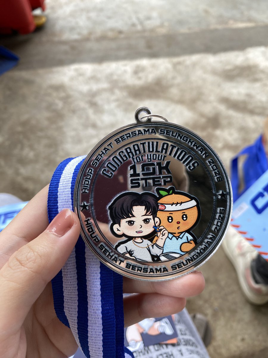 hiyejins's tweet photo. my 3rd hsbs 🤭😁🍊🏃🏻♀️🧡 selalu seru walau telat bgt dateng (karna kebanjiran🤣) kit nya super lucuuu! #HSBS #10RBOOStep
@lambeseungkwan @BOOfamily_INA https://t.co/3ElWDNCVwb