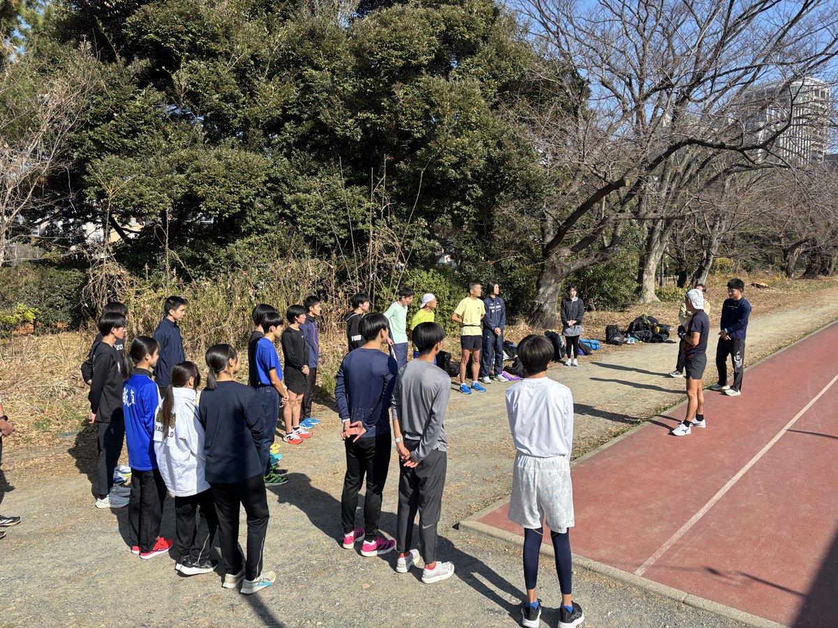 frws222's tweet photo. 本日スペシャルゲストとして
勝木 隼人選手をお招きして練習会を行いました😌
各々で歩型や目標に合わせた練習を行い、とても良い練習会になりました✨
次回は2月を予定しているのでまたの参加をお待ちしております☺️

#福岡競歩
#ちかっぱせなつまらんばい https://t.co/6nOeijbqBH