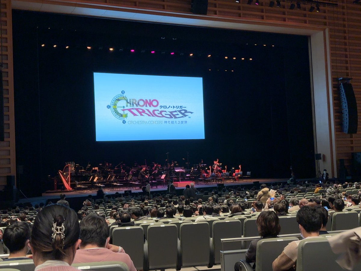 以前のFF7R、undertaleに続いて。やっぱり、その曲を好きな人だけが5000人も集まってる熱量はほんとにすごい。物販混み過ぎ…。
初めて聴く多久さんのフルート、とてもよかった。
#クロノトリガー
#クロノトリガーオケコン