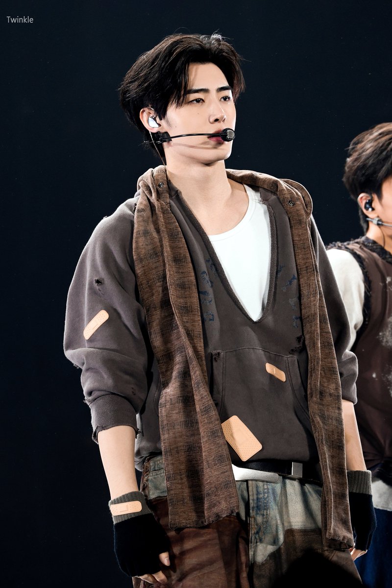 𝐓𝐰𝐢𝐧𝐤𝐥𝐞 (fan acc) (@twinkle_021208) on Twitter photo 