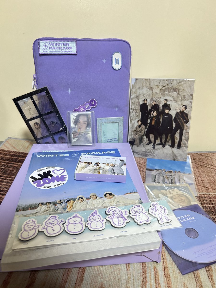 jjk_zone's tweet photo. BTS Winter Package 2021 - Complete Set with Jungkook PC and Hobi FIlm 

P1,750
💌 Reply to claim

💜 PAYO, Onhand
📍Quezon City, read pin before claiming
📦 J&amp;T, SDD via Lalamove

🏷️ wts bts lfb rm jin suga jhope jimin v jungkook namjoon seokjin yoongi hoseok taehyung sale ph https://t.co/JIXslge5ZG
